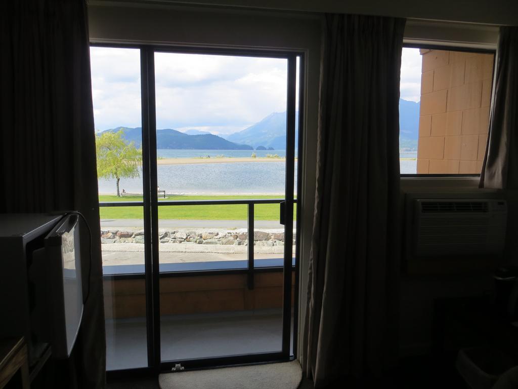 Spring Villa Hotel Harrison Hot Springs Quarto foto