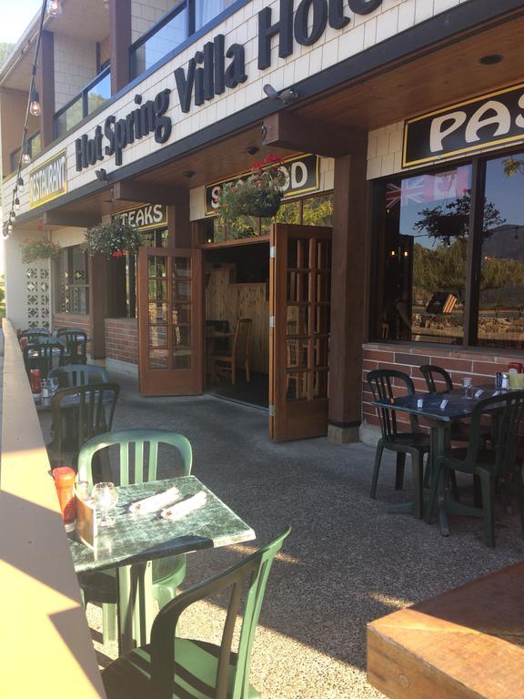 Spring Villa Hotel Harrison Hot Springs Exterior foto